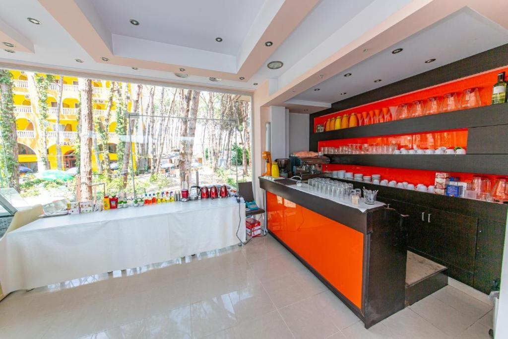 Intea Hotel Golem  Dış mekan fotoğraf
